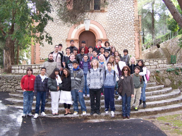 Foto de todos el grupo con los profesores Maria José, Ángel y Agustín